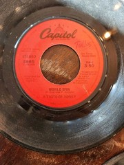 Lot of 11 45rpm Vinyl Records 7” Vintage Gilder, Rodgers, Honey, Commodores Pics