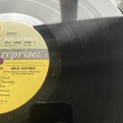 Arlo Guthrie “Running Down The Road” UK vinyl gatefold cover RSLP6346