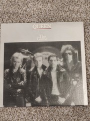 Queen The Game Elektra/Asylum 1980 12″ Black Vinyl LP 33 RPM w/ Sleeve