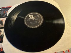 1985 – BEASTIE BOYS – SHE’S ON IT / SLOW AND LOW – DEF JAM RECORDINGS OG PRESS