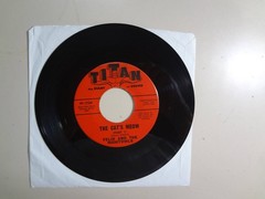 FELIX AND THE NIGHTOWLS: The Cat’s Meow(Part 1)1:45-(Part 2)2:15-U.S.7″ 63 Titan