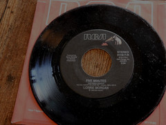 LORRIE MORGAN FIVE MINUTES / I’LL TAKE THE MEMORIES 45 RPM RECORD 069