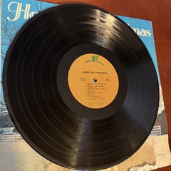 HOME FOR CHRISTMAS (2/LP Set) Various artists. 1977 Realm Records 2V 8101. EX