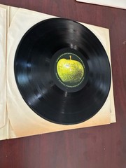 Rare Beatles White Album Green Apple Label Vinyl LP,2 Rec Set, Vintage 1968 7067