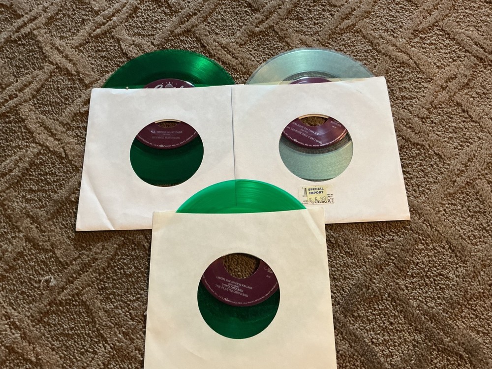 GEORGE HARRISON,JOHN LENNON LOT OF 3 COLORED VINYL 7inch 45 RPM BEATLES