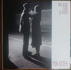RICKIE LEE JONES – PIRATES – 1981 WARNER BROTHERS VINYL RECORD – (VG+/VG+)