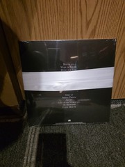 Charli XCX Wuthering Heights Vinyl Collector’s Edition Number Sealed + Ribbon