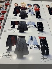 5 Seconds of Summer 5SOS Signed – Everyone’s A Star CD + Signed 12″ X 12″ Print