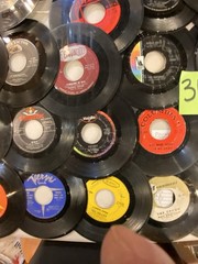 45 rpm records mixed lot of 100, 1950s – 1960s oldies