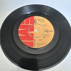 Vinyl singles 1970s x 9 incl Queen, David Essex, Suzi Quatro, Rod Stewart