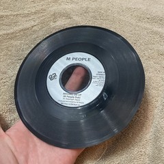M People – Moving On Up RCA, Deconstruction 74321 16616 7” 45 UK Import VG+