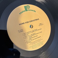 HOME FOR CHRISTMAS (2/LP Set) Various artists. 1977 Realm Records 2V 8101. EX