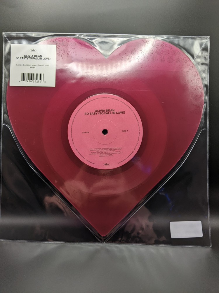 Olivia Dean So Easy To Fall in Love / I’ve Seen It Heart Shaped 10″ Single Vinyl