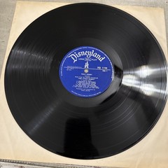 Walt Disney The Living Desert 12” Vinyl LP, 1970 Disneyland Records, DQ 1198