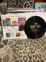 Elvis Presley Girl Happy vinyl compact 33 NEW