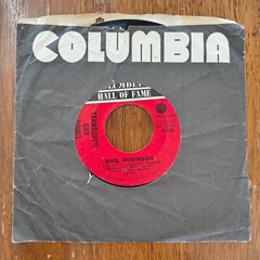 Simon & Garfunkel – Mrs. Robinson 7″ Record Reissue Columbia Hall of Fame Folk