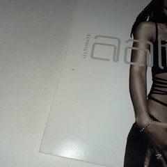 Aaliyah Ultimate 3x LP ERE723 Vinyl 2005 Near Mint Gold Marble Colored Vinyl