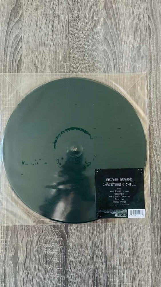 Ariana Grande Christmas & Chill 12″ Green Vinyl EP Pop Holiday