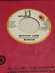 Mountain – Mississippi Queen/The Laird 45. – *1970* Windfall Records # 532