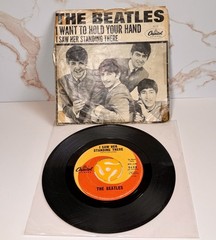 Vintage Beatles 45 Record Lot w/ 20 Singles & Carrying Case Capitol Records