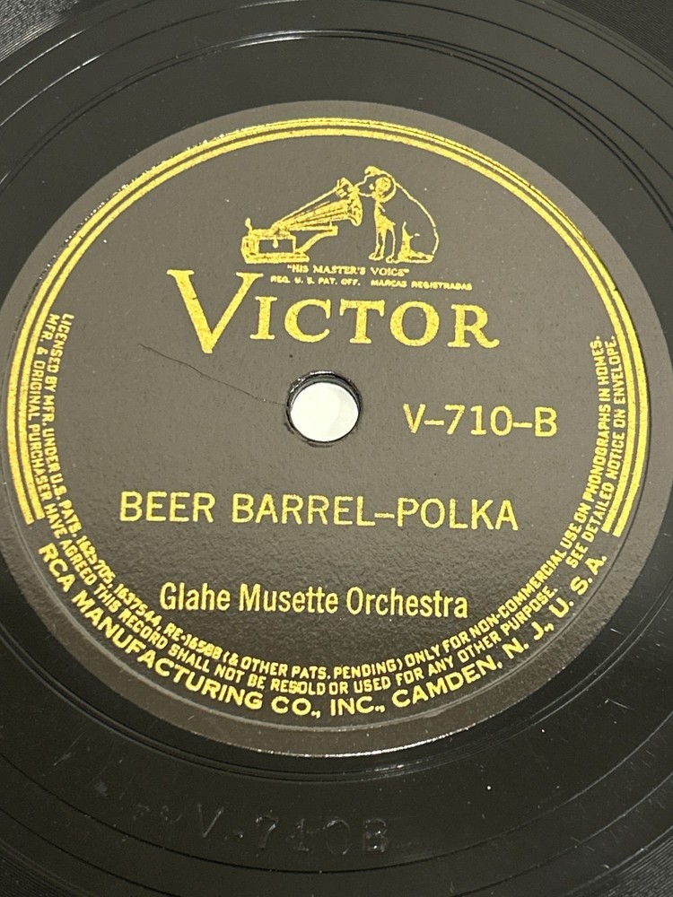 Victor Records, Glahe Musette Orchestra, “Hot Prtezels.” “Beer Barrel-Polka”