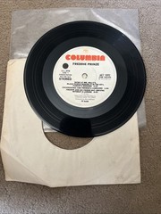 Freddie Prinze – At Mr.Kelly’s – 7″ Promo Record 1975 Original 33 1/3 RPM Album