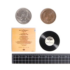 MINIATURE VINYL – HIPHOP RNB – VARIOUS TITLES Exquisite miniatures made by Japan