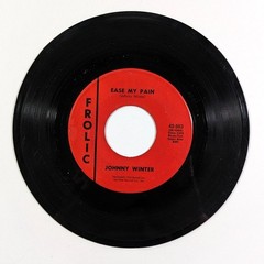 Johnny Winter – Voodoo Twist / Ease My Pain 45 RPM 1962 FROLIC 7″ vinyl Blues