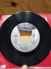 Bette Midler Under the boardwalk Wind beneath my wing Atlantic 1988