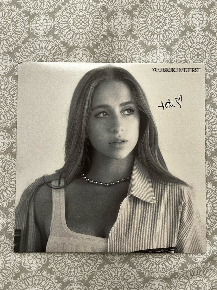 Tate McRae Autographed 7 Inch You Broke Me First White Vinyl Limited Edition.