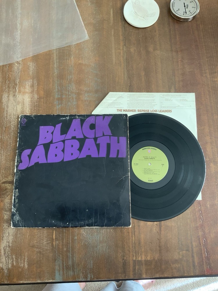 BLACK SABBATH- MASTER OF REALITY OG 1971 LP WB BS2562 EMBOSSED COVER GREEN LABEL