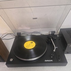 Vintage Mitsubishi DP-420 Record Stereo Turntable. WORKS. Send Offers