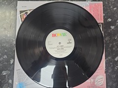 DAVID BOWIE – LET’S DANCE – EMI DB83881 – 2024 LP