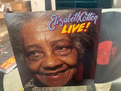 ELIZABETH COTTEN LIVE! ~ SUPER RARE BLUES RECORD ~ NM VINYL LP ARHOOLIE NICE!
