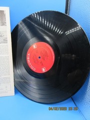 Album Here Comes the Mighty 48th by The Pipes & Drums Vintage