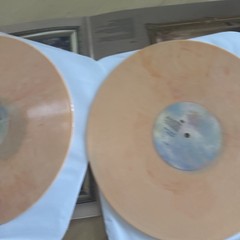 NEW Ariana Grande Sweetener 2LP Peach Opaque Vinyl Limited Edition not sealed
