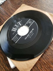 Harvey Frolic Talking About My Baby/Bill Austin You Don’t Own Me 1964 Hit 105