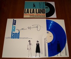 LA LA LAND OST JUSTIN HURWITZ *RARE* SIGNED LP BLUE VINYL & 7″ SINGLE PROMO !!