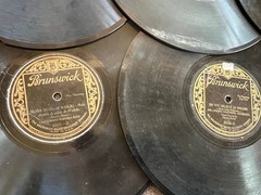 Lot of 12x BRUNSWICK pre-war 1920s-1930s Pop/Jazz/Vocal RARE!! 10″ 78rpm