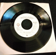 LOVE DE-LUXE – HERE COMES THAT SOUND AGAIN / LET ME MAKE 45RPM 7″ WARNER BROS.