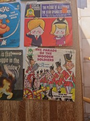 MIXED LOT of 12 Children’s 45rpm Vintage RECORDs SHOW N TELL & PETER PAN see PIC