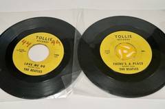 Vintage Beatles 45 Record Lot w/ 20 Singles & Carrying Case Capitol Records