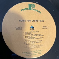 HOME FOR CHRISTMAS (2/LP Set) Various artists. 1977 Realm Records 2V 8101. EX