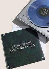 Ariana Grande – Christmas & Chill – ⚪️ Clear w/ Snowflake Etching Anniversary ✅