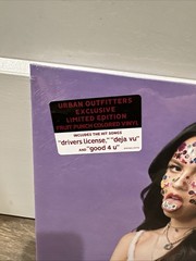Olivia Rodrigo – SOUR – Limited Exclusive FRUIT PUNCH Vinyl LP Urban Outfitters