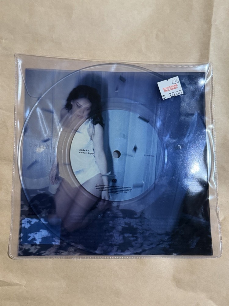 Charli XCX – Party 4 U Limited Edition RSD 2026 Exclusive Clear 7 Inch x/8000