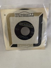 The Mama’s and The Papa’s California Dreamin’ / Somebody Groovy Dunhill 7″ 45
