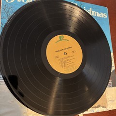 HOME FOR CHRISTMAS (2/LP Set) Various artists. 1977 Realm Records 2V 8101. EX