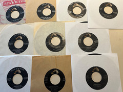 Lot of 45 ELVIS 45 RPM Vinyl Records – RCA VICTOR – SOME WITH PICTURE SLEEVES ps