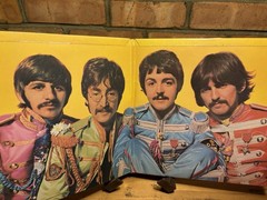 The Beatles–Sgt. Pepper’s Lonely Hearts Club Band-1967-UK FIRST PRESS-MONO 12″